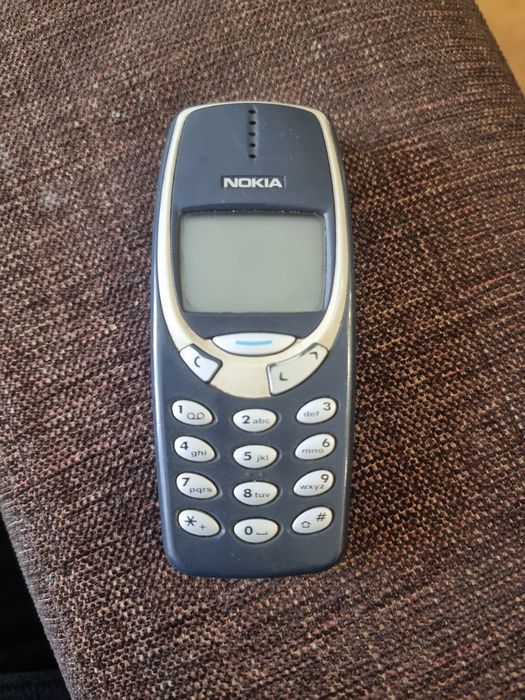 Nokia 3310 z 2003 roku.