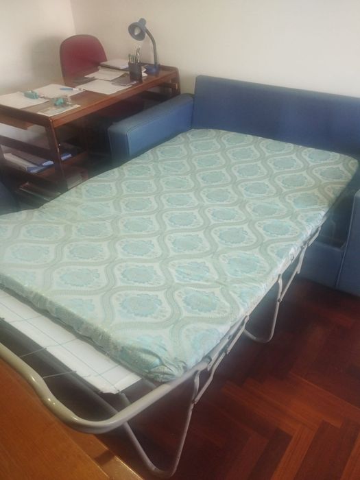 Sofá  cama  azul