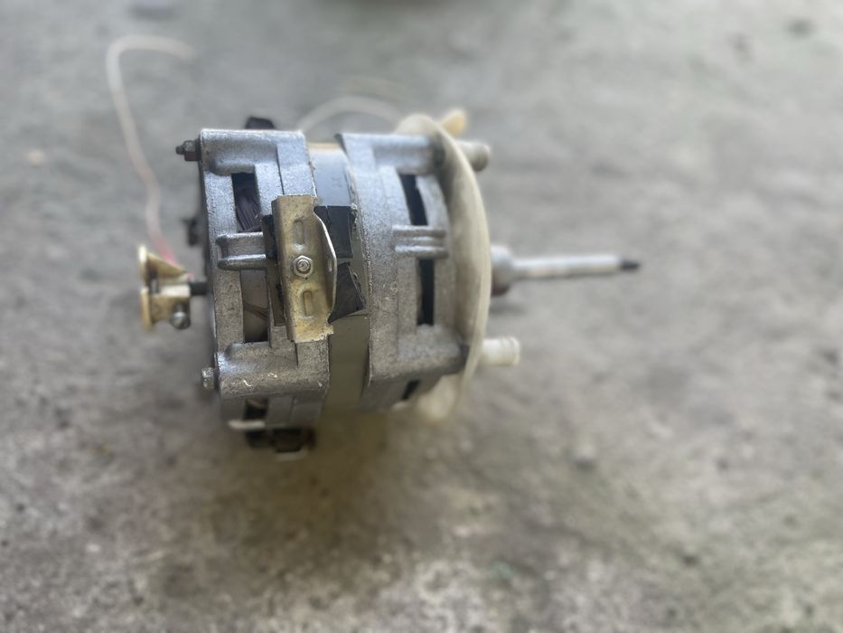 Електродвигун электродвигатель пральної стиральной машини ЖОК тип 20