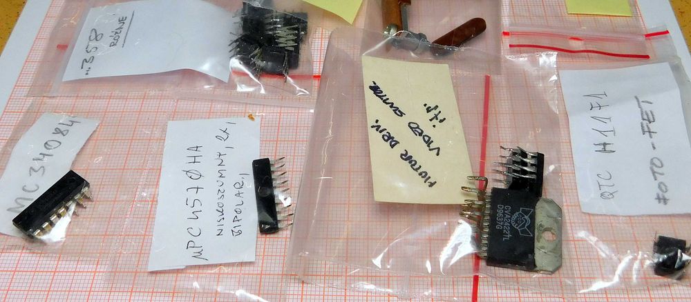 Części elektroniczne cały zestaw [095]1