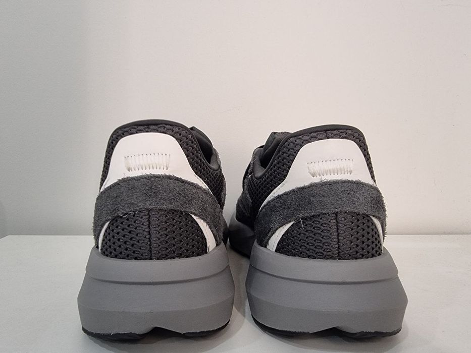 Кросівки Adidas Lightblaze