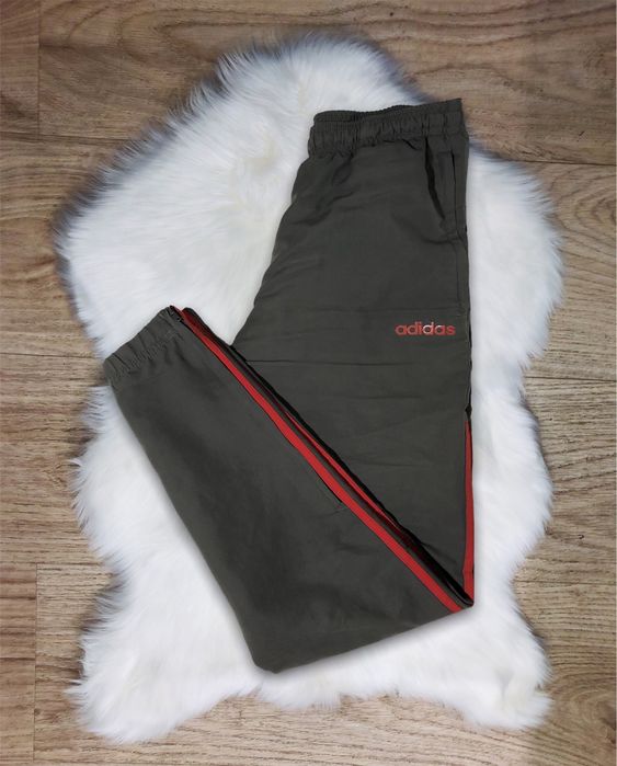 Spodnie dresy Adidas 3 stripes paski rozmiar M szare