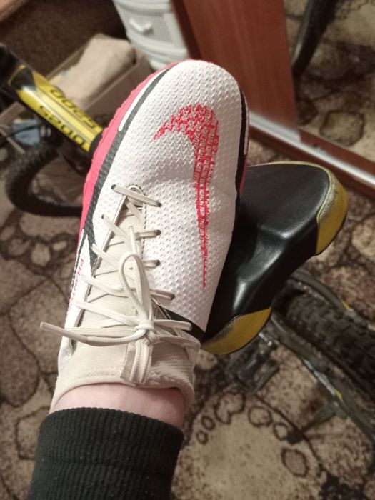 Бутсы продам