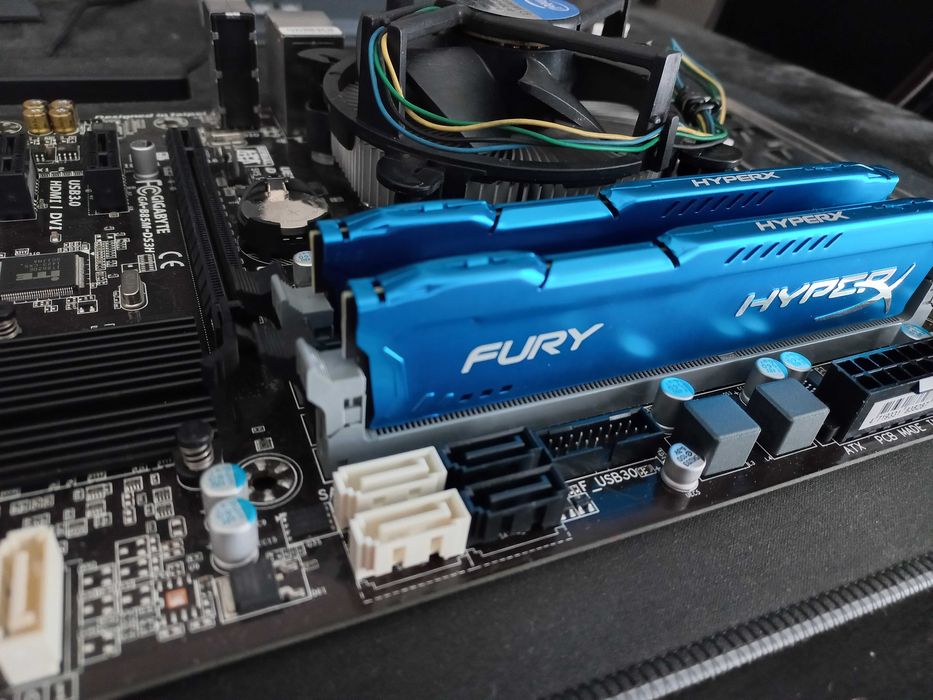 Pack Intel i5 3.3Ghz + Gigabyte + 16GB Ram Hyper X Fury + HDMI Seixal