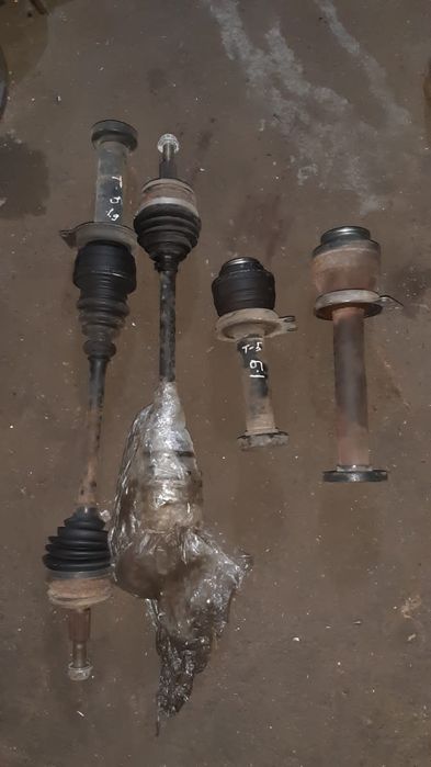 Патрубок Volkswagen .Патрубок Т5.Патрубки Фольцваген Транспортер .