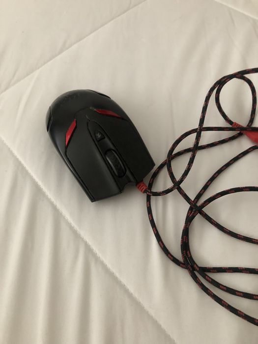 USB-connected Mouse447461673948958721