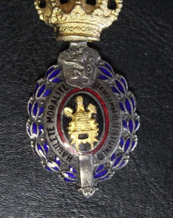 Bélgica - Medalha antiga de Mérito do Trabalho de 1ª Classe, anos 50.