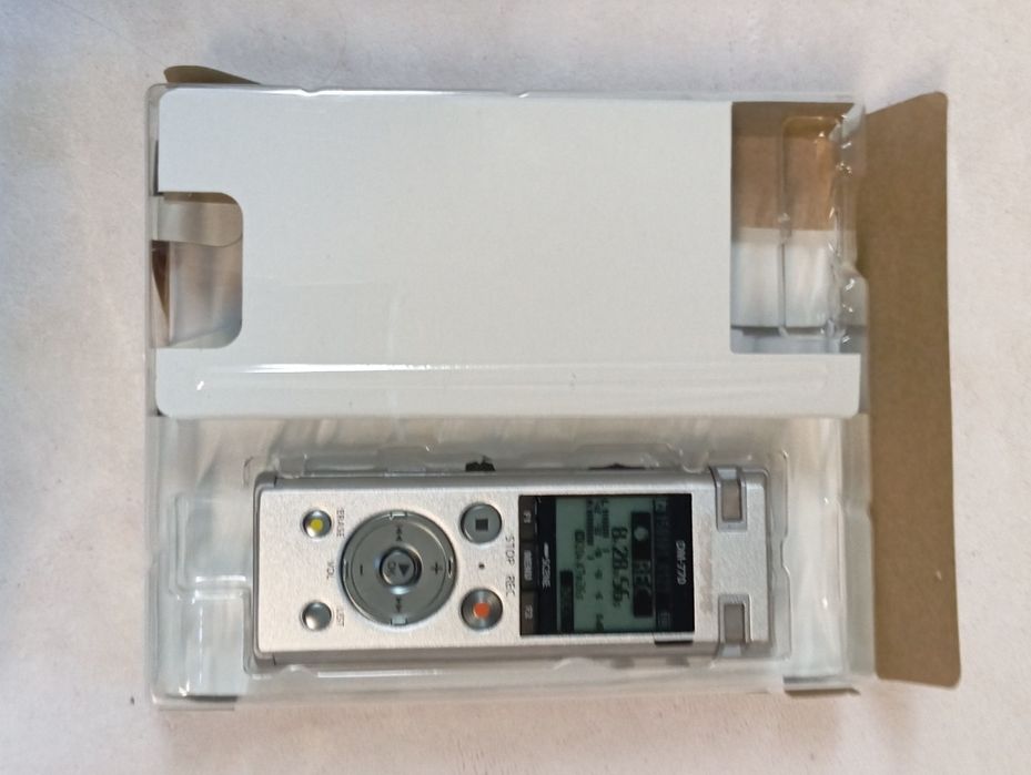 Dyktafon Olympus DM - 77