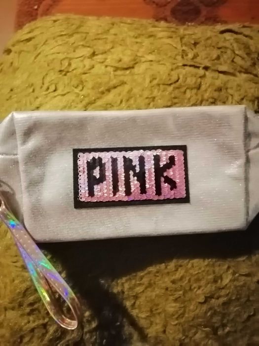 Косметичка  срібна