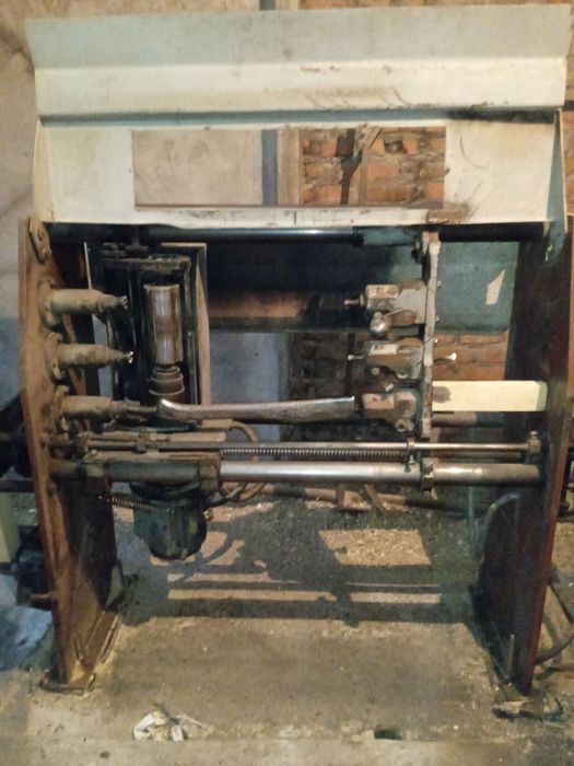 Станки деревообробні б.у фрезерний,розпиловочний, рейсму