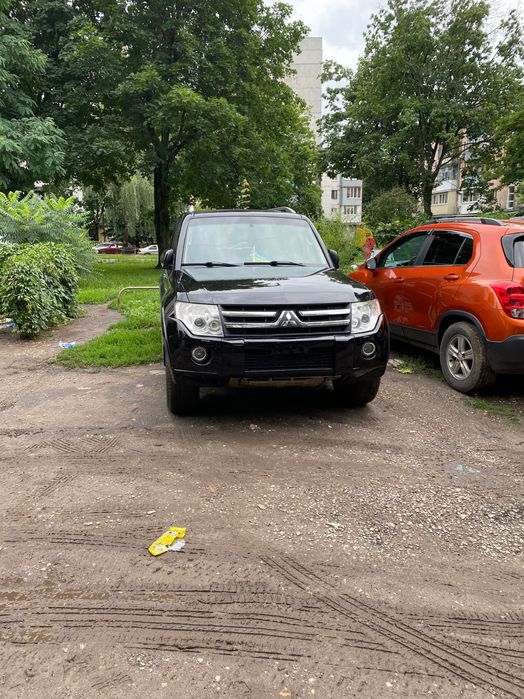 Автошрот митсубиси Паджеро Вагон3,4 Pajero Wagon4 3.2/3.0 запчастиШрот