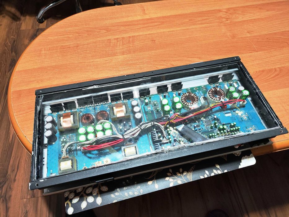 Wzmacniacz samochodowy 1 kanałowy monoblok Alpine MRD-M1000, Wysdarmo