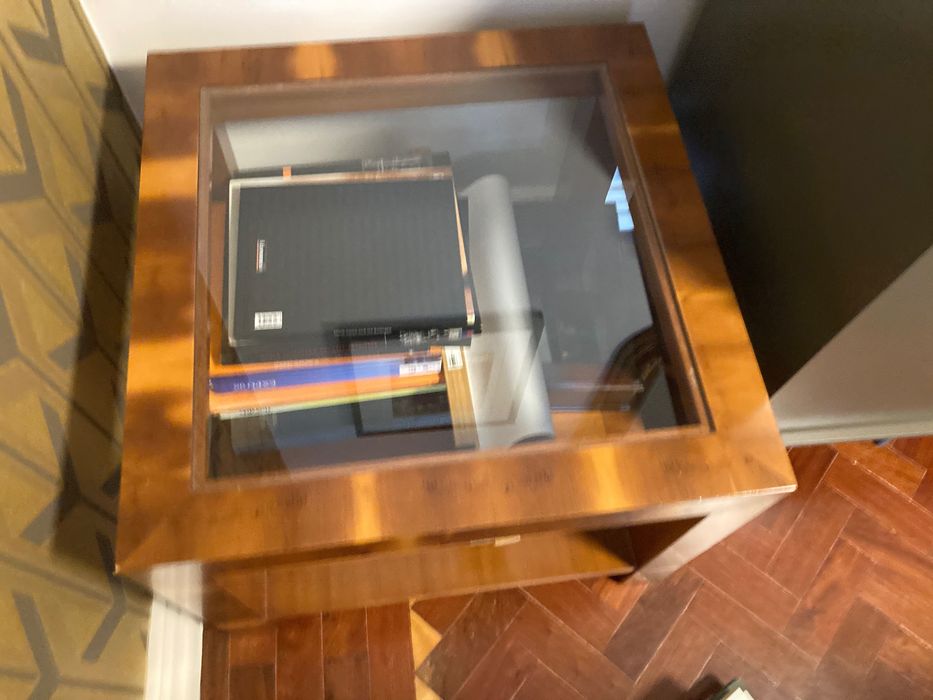 Mesa de apoio madeira de cerejeira maciça e vidro