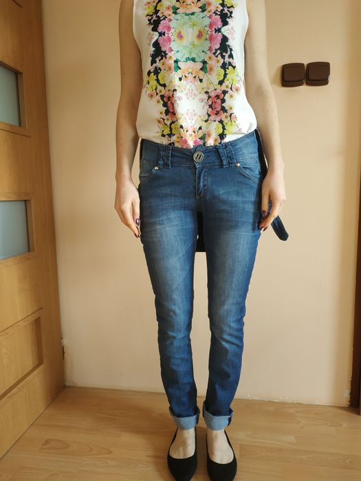 Jeansowe ogrodniczki