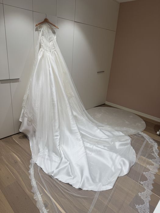 Весільна сукня Atelier Pronovias Barcelona
