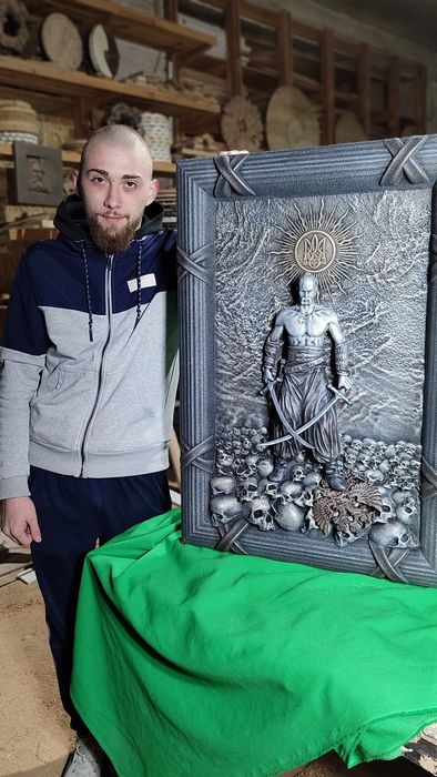 Козак Мамай знищує двоголову  курку - різьблена 3D-картина з дерева!