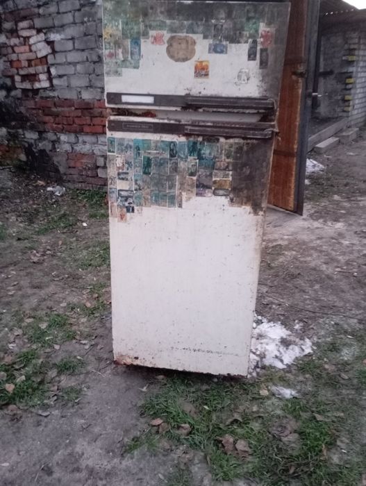 Холодильник на дачу или гараж.рабочий.