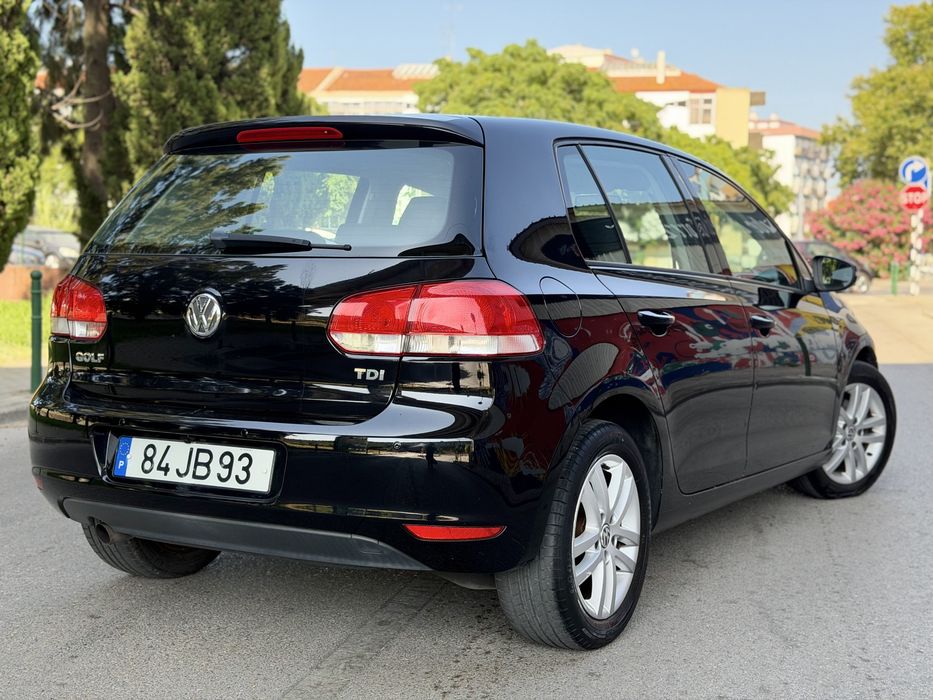 Volkswagen Golf - 1.6 TDi - 105cv