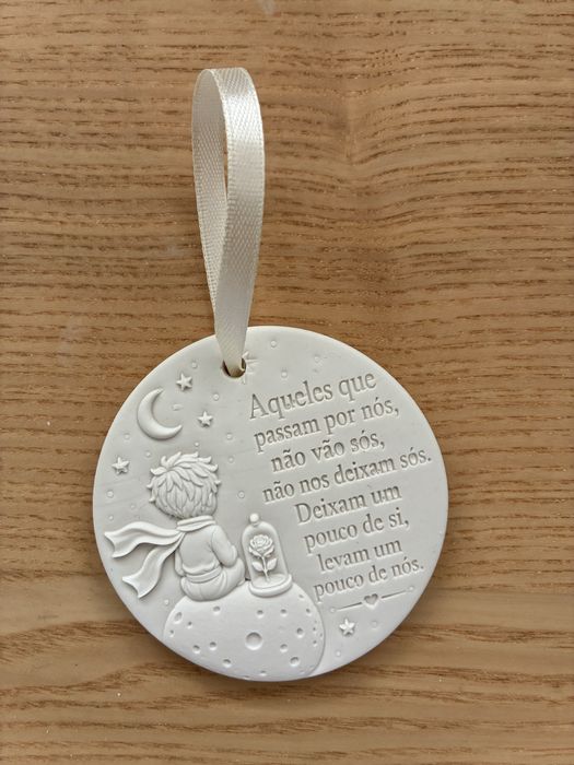 Peças em gesso para lembranças batizado, comunhão e casamento