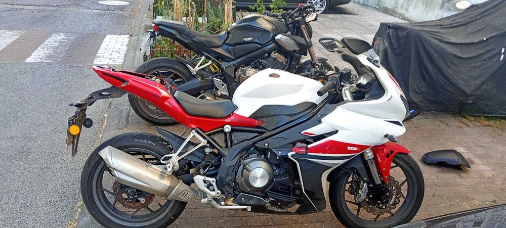 Benelli 302R avariada