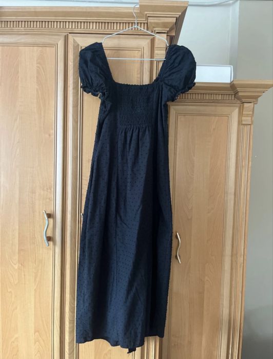 Sukienka z guziczkami  czarna