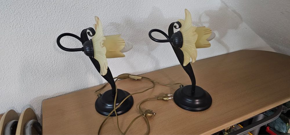 Candeeiros   com copas de vidro