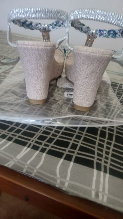 Buty na koturnie rozmiar 38