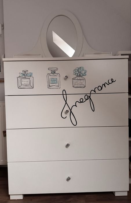 Komplet mebli dla dziewczynki