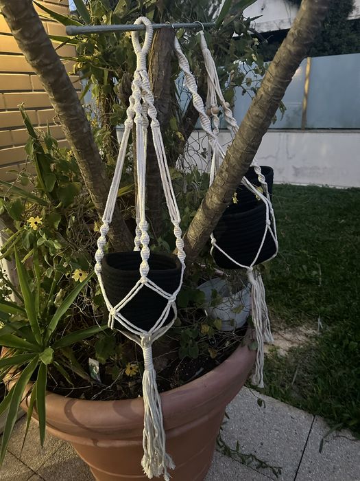 Floreiras com suspensão Macramé