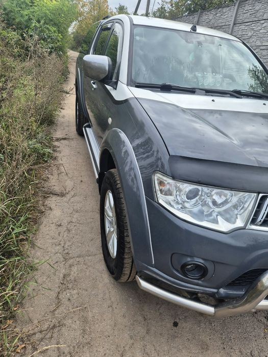 Mitsubishi L200 2011рік