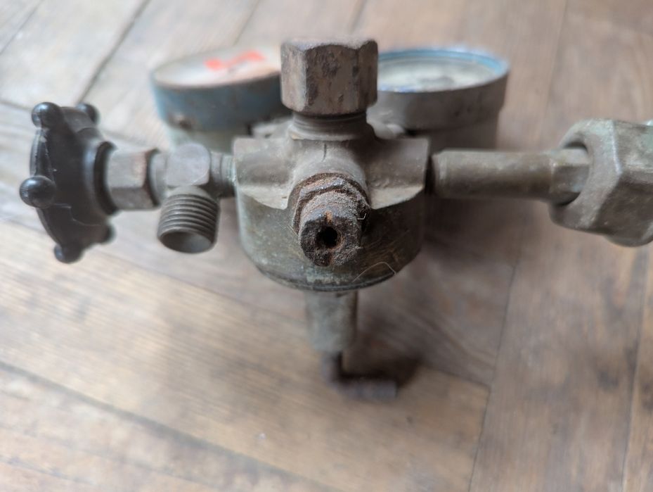 Редуктор  УР2 2шт.