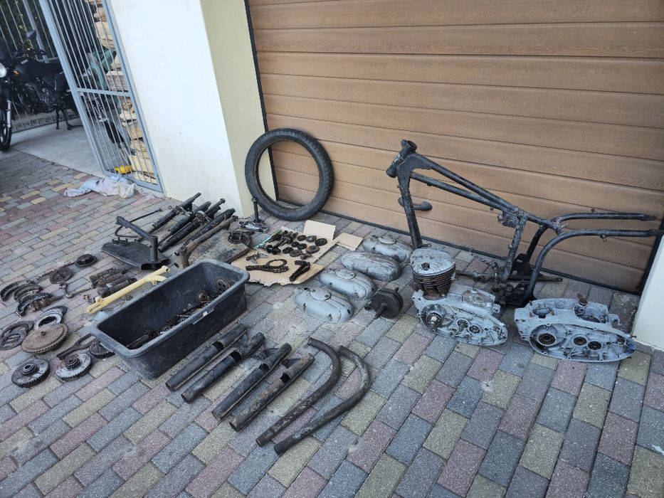 Części do motocykla pannonia de luxe 250 tlf silnik rama kartery wał wahacze pokrywy