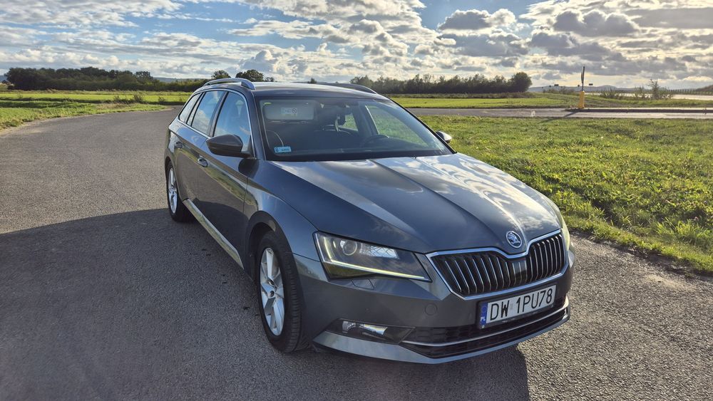 Samochód Skoda Superb
