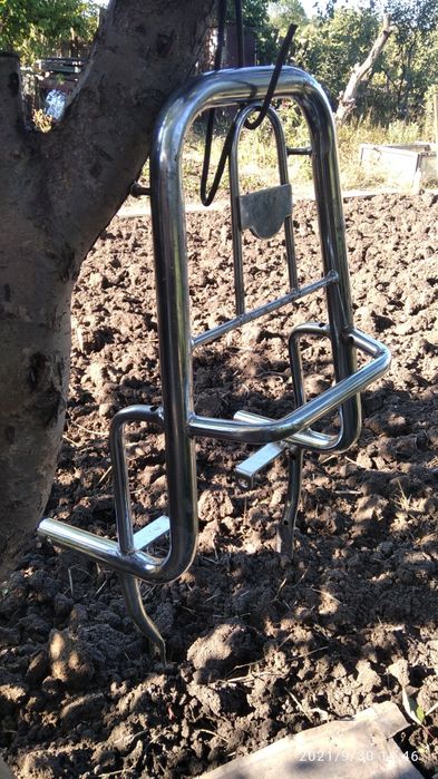 Багажник на мотоцыкл