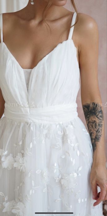 Suknia biaka  panienski slub