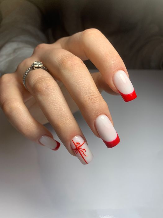 Манікюр педикюр нарощування нігтів на верхні і нижній форми