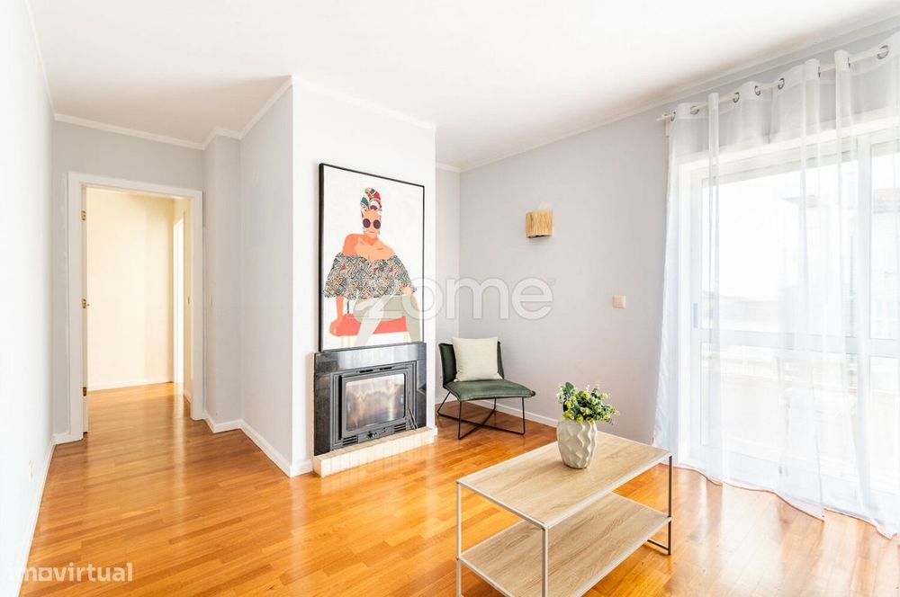 Apartamento T2 com Lugar de Garagem e Varanda em Valbom