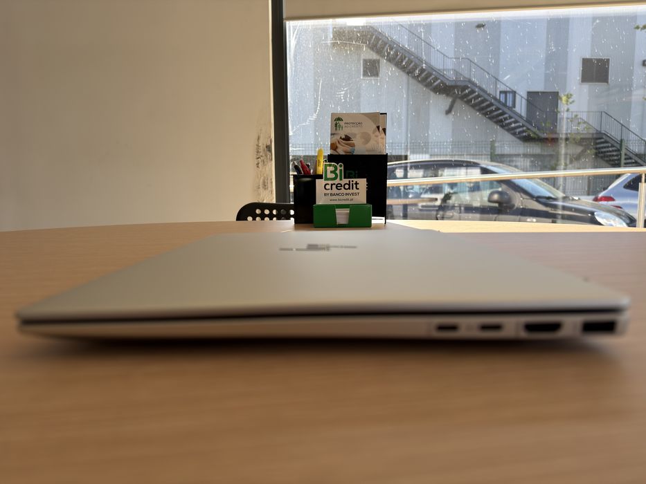 Vendo, portatil HP só com 10 meses de uso e com factura de compra Worten