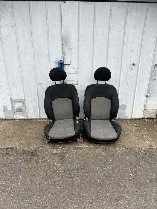 Автомобільні крісла