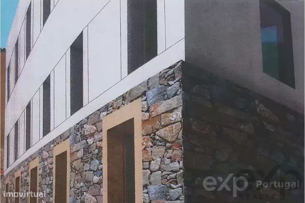 Projeto com licença de construção no centro histórico de Mirandela