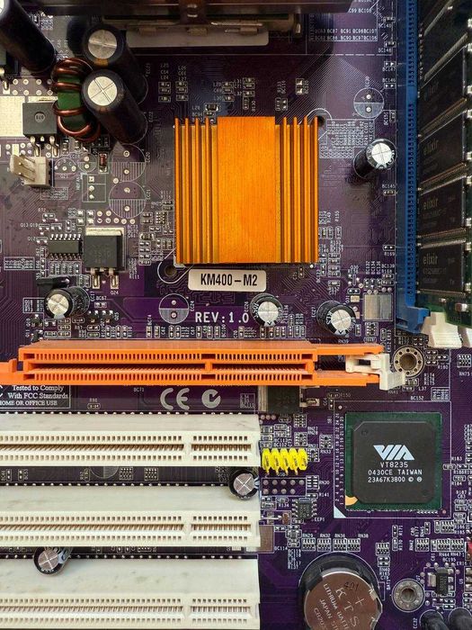 ECS Elitegroupe KM400-M2 (V1.0)/DDR-400 Elixir 512MB/AMD Sempron 2300+