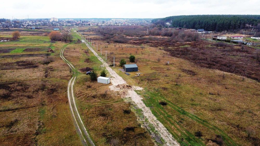 Михайлівка-Рубежівка, 10 соток з комунікаціями біля лісу