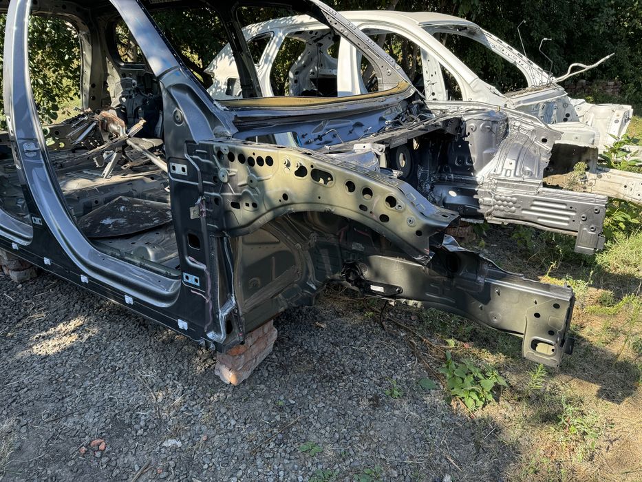 Кузов четверть EQB 250+ X243 X247 Лонжерон стакан Крыло