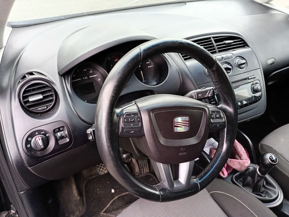 Vendo Urgente SEAT Altea XL 2010 1.6tdi Diesel