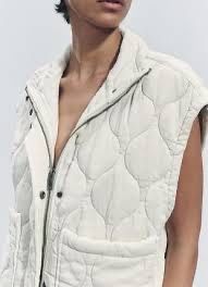 Стильна жилетка Zara s/m