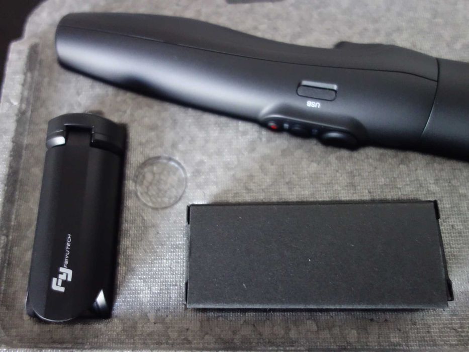 Ręczny gimbal firmy Feiyutech ,,Vimble2" , do smartfona, kamery