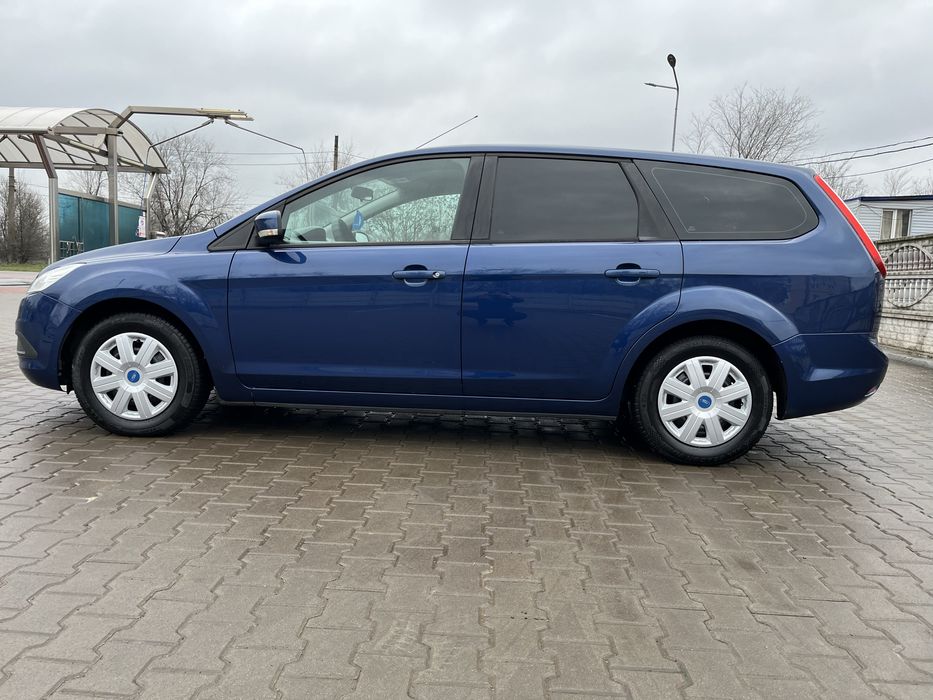 Ford Focus 2009 1.6 бензин