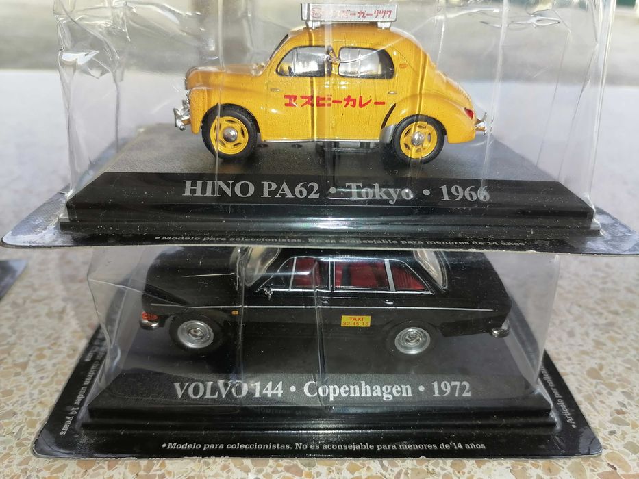 Carros clássicos em  miniaturas