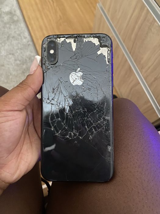 iPhone XS 64GB + 2 capas | Para reparação ou peças