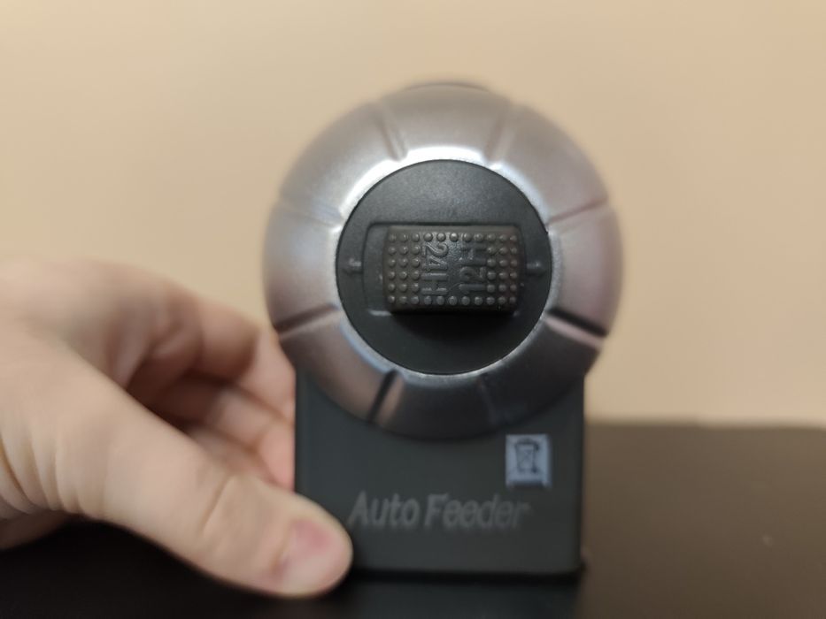 Karmnik automatyczny do akwarium DoPhin AF007